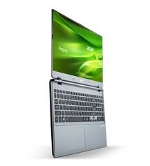 Acer Aspire Timeline Ultra M5_15 inch 05_standing_wide open