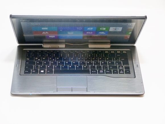 Fujitsu Q702 Hybrid (3) Fujitsu Q702 Hybrid (3)