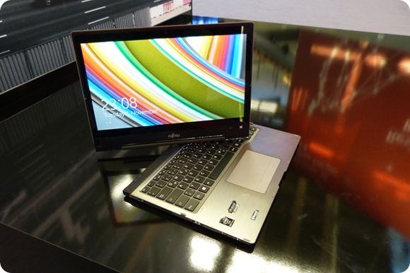 Fujitsu Lifebook T904 (3) Fujitsu Lifebook T904 (3)