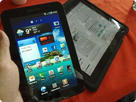 Galaxy Tab and iPad _10_