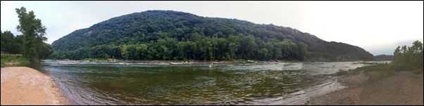 river pano