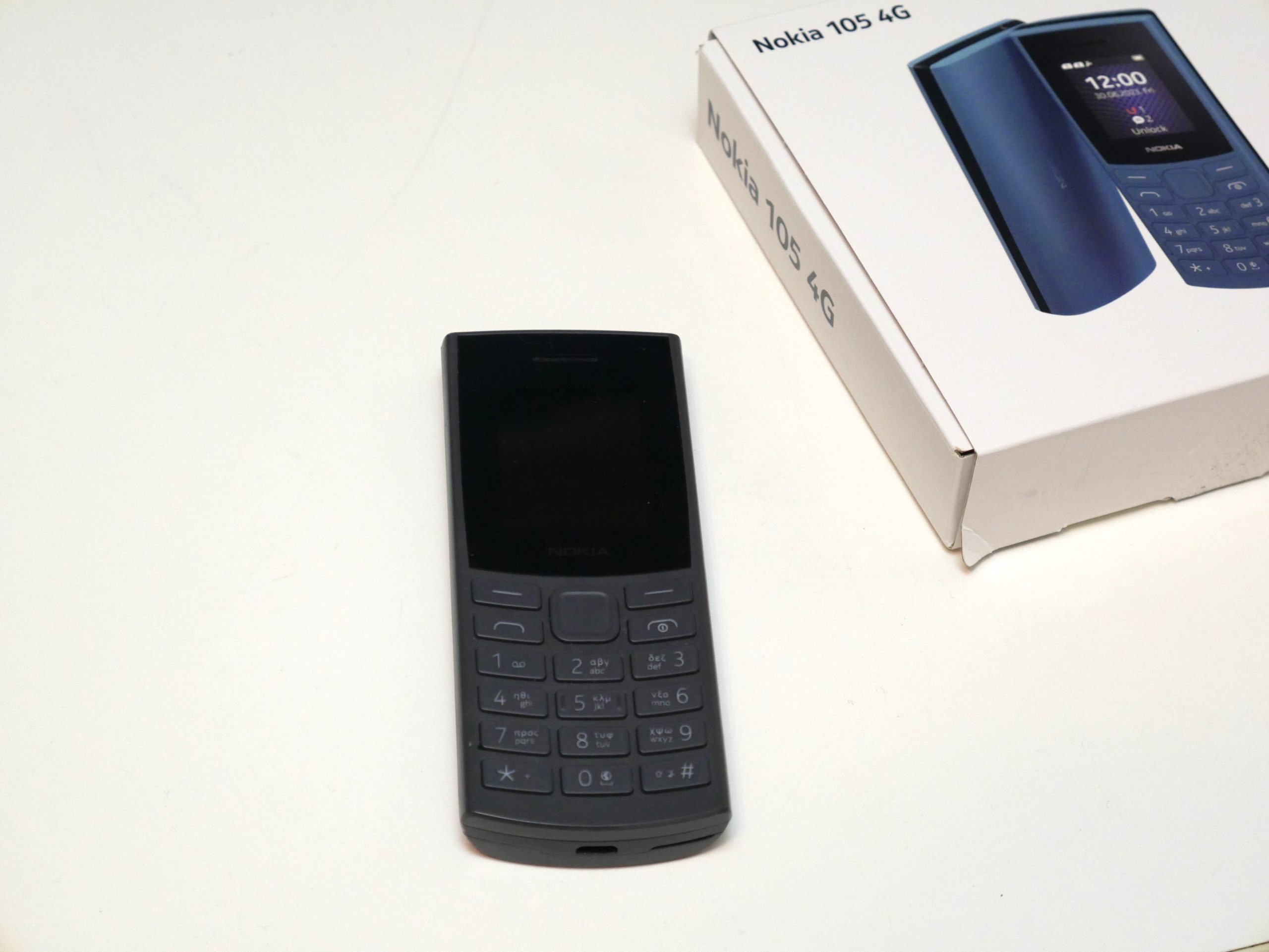 Nokia 105 4G 2023 Review – Browser, MP3, FM and more, in under 80 grams