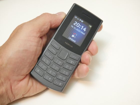 Nokia 105 4G 2023 in the hand